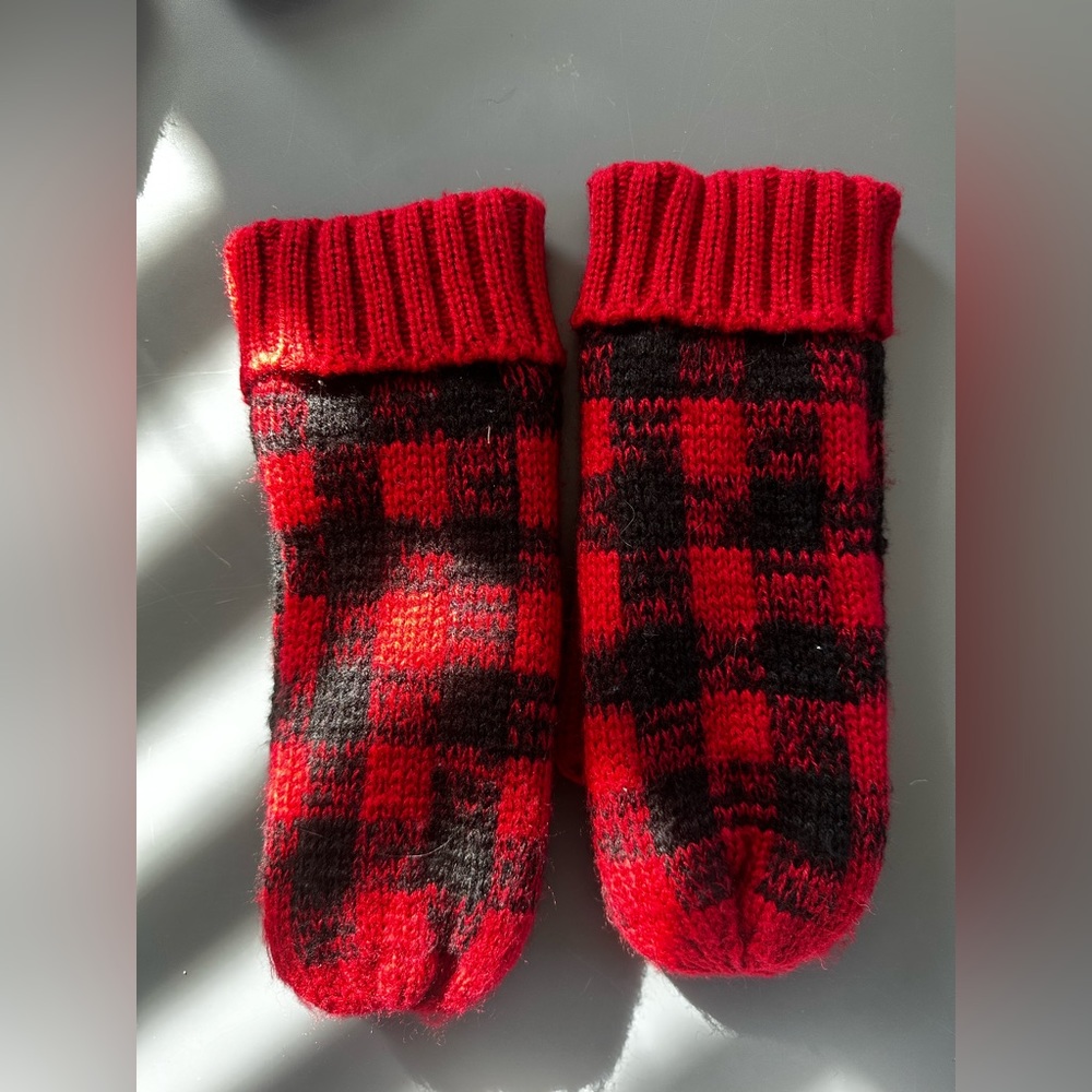 Checkered Women’s Wool Mittens